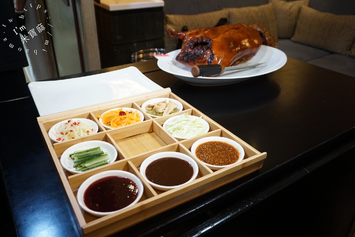 粵亮廣式料理｜南港六福萬怡酒店：台北頂級粵菜餐廳推薦，必吃烤鴨、龍蝦湯與創意料理！