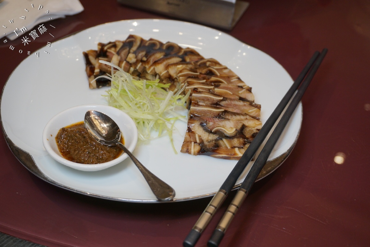 粵亮廣式料理｜南港六福萬怡酒店：台北頂級粵菜餐廳推薦，必吃烤鴨、龍蝦湯與創意料理！