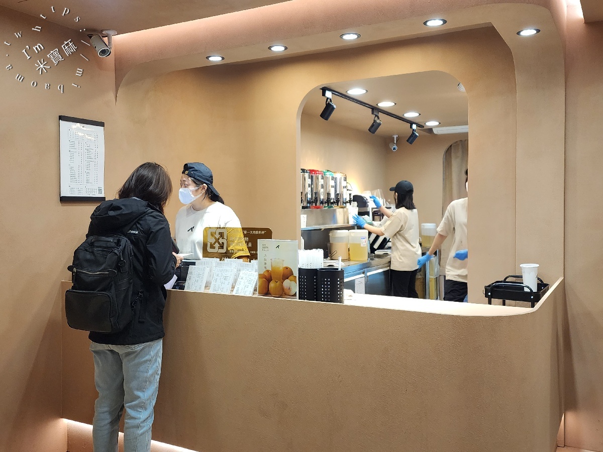 青山 青茶專業製作｜興南夜市美食，青山青茶專業製作輕奢茶飲！無咖啡因、蕎麥珍奶與獨門茶凍系列全攻略