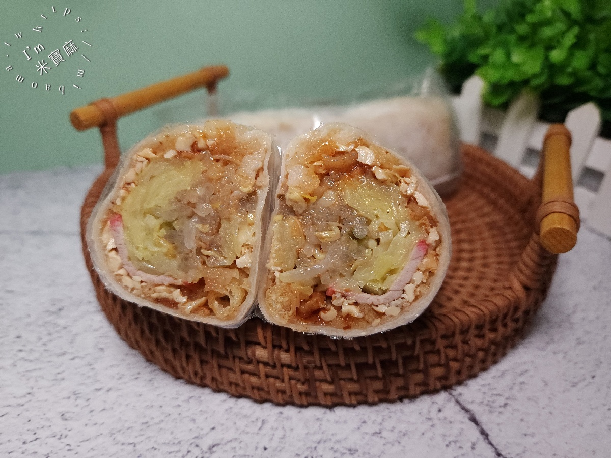 新莊廟街夜市潤餅捲｜新莊美食，蔡依林激推的排隊美食！在地人氣必吃古早味