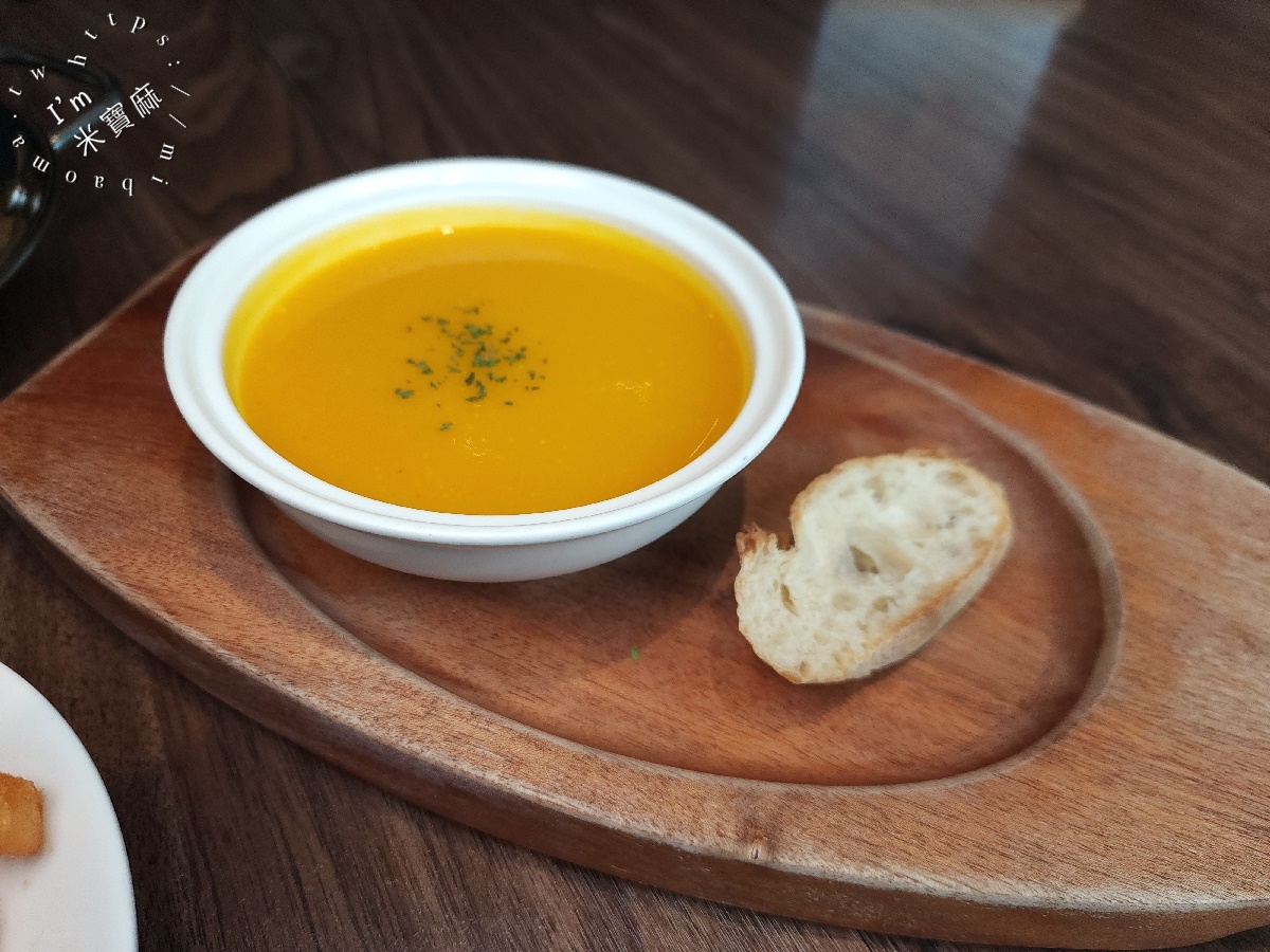 SUN BERNO光焙若蔬食｜板橋美食，質感蔬食饗宴：窯烤披薩、多國創意料理，聚餐約會首選！