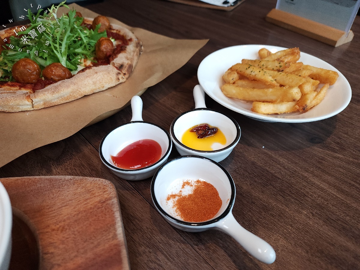 SUN BERNO光焙若蔬食｜板橋美食，質感蔬食饗宴：窯烤披薩、多國創意料理，聚餐約會首選！