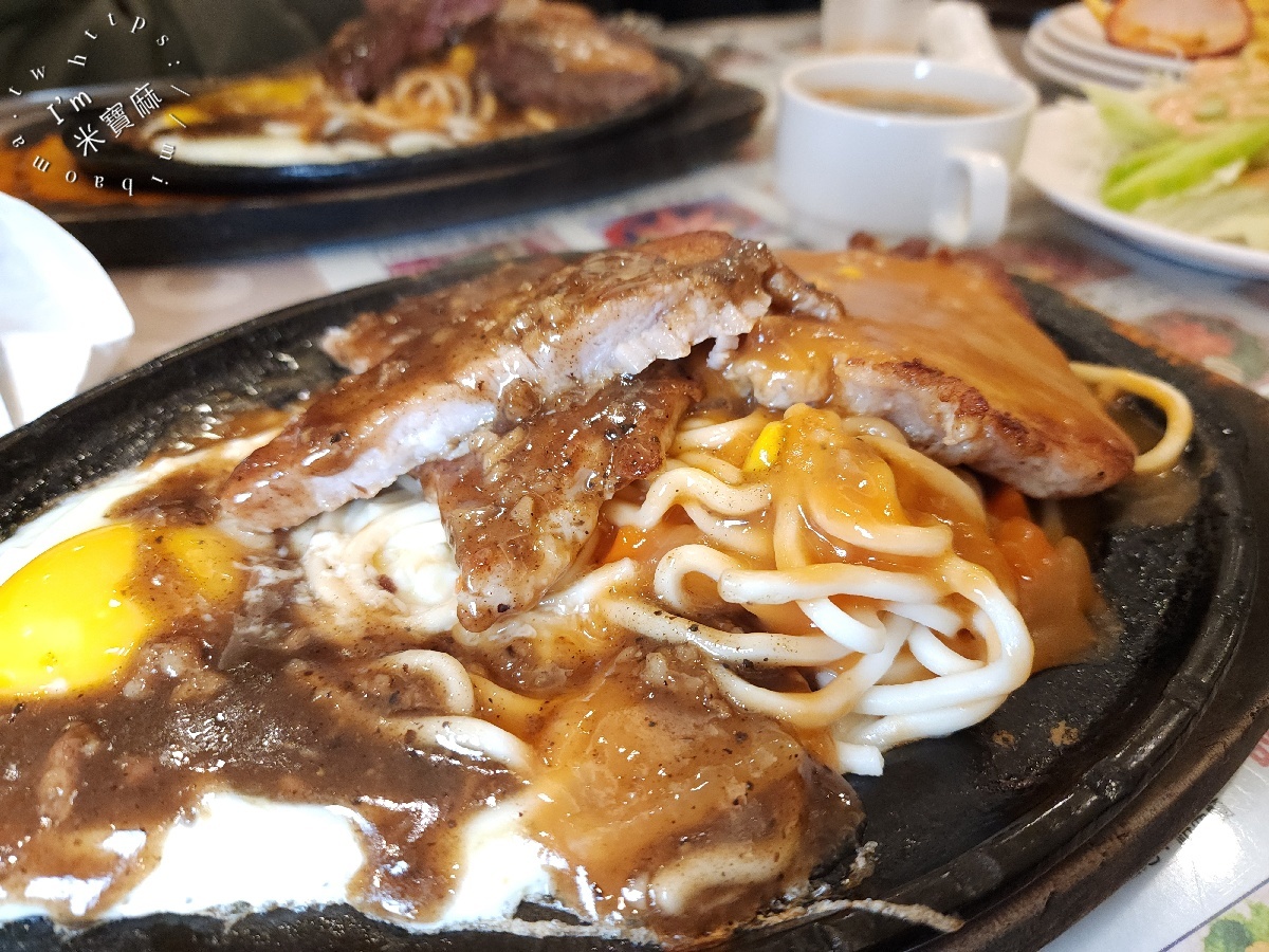 蔡家牛排｜板橋牛排自助吧吃到飽，只要320元起！免服務費超划算，全家大小開吃！