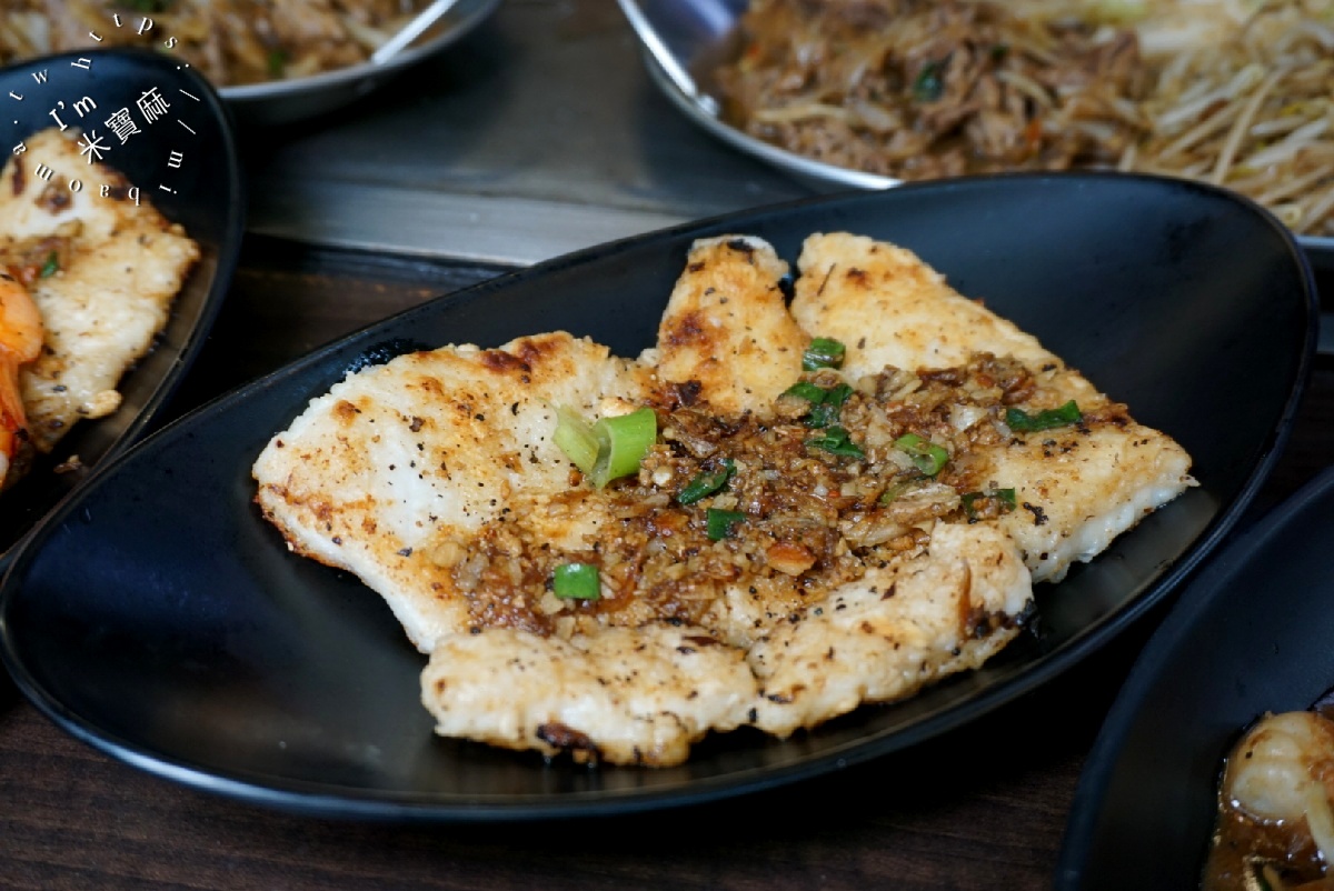 自強鐵板燒 自強店｜三重鐵板燒，40年老店澎湃海陸特餐，白飯湯品冰飲無限續用，三重國小站聚餐首選！