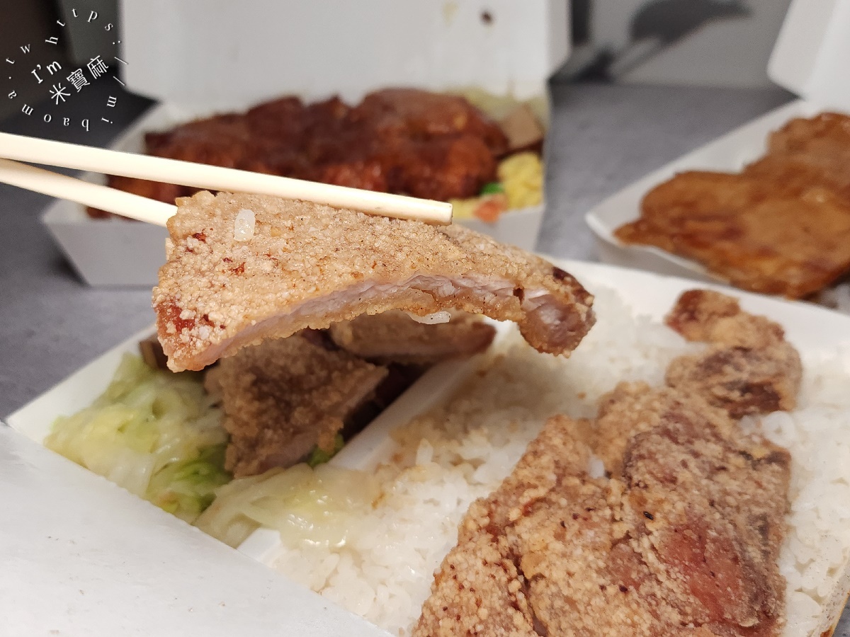 鑫吉野烤肉飯｜興南夜市美食，周邊平價美食，烤肉飯、香酥排骨飯CP值破表必吃