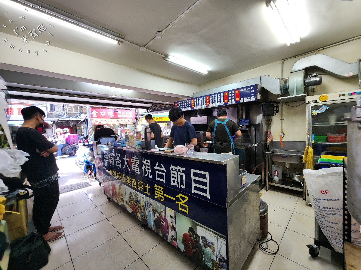 鑫吉野烤肉飯｜興南夜市美食，周邊平價美食，烤肉飯、香酥排骨飯CP值破表必吃