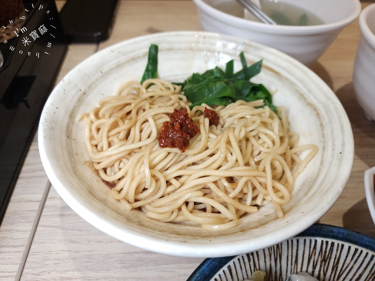 源慶鮮蚵｜台北車站美食，必點乾拌鮮蚵、免費續湯，老饕都愛的巷弄美味