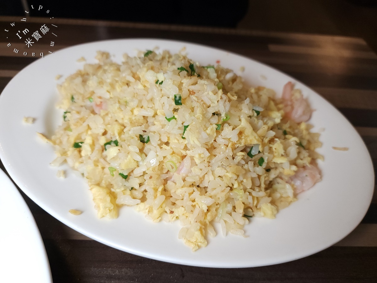 佰樹食堂｜永和美食，智光商工旁排隊名店，必吃人氣炒飯、鮮肉蒸餃與特色捲餅