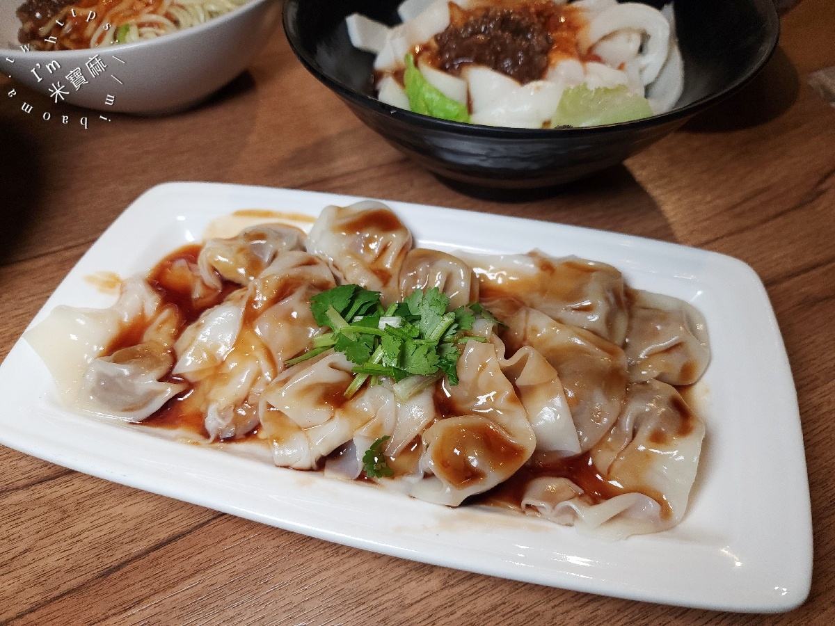 乾麵居｜桃園大溪美食，人氣爆棚的文青麵店，必點辛辣乾麵與特色小菜