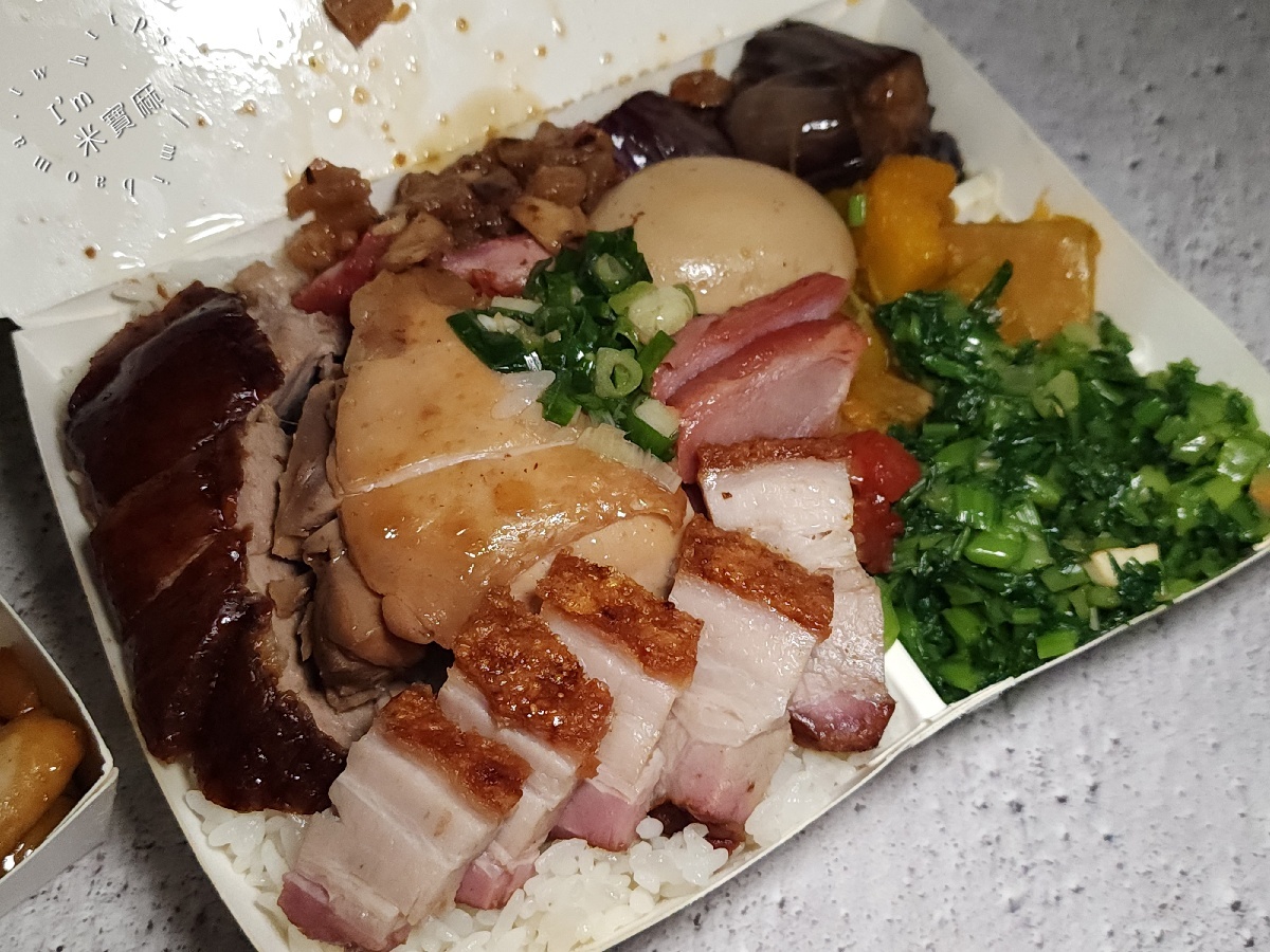 豪記港式燒臘|中和廟口人氣美食!必吃燒鴨、燒肉,內行人激推的份量與美味 豪記港式燒臘|中和廟口人氣美食!必吃燒鴨、燒肉,內行人激推的份量與美味