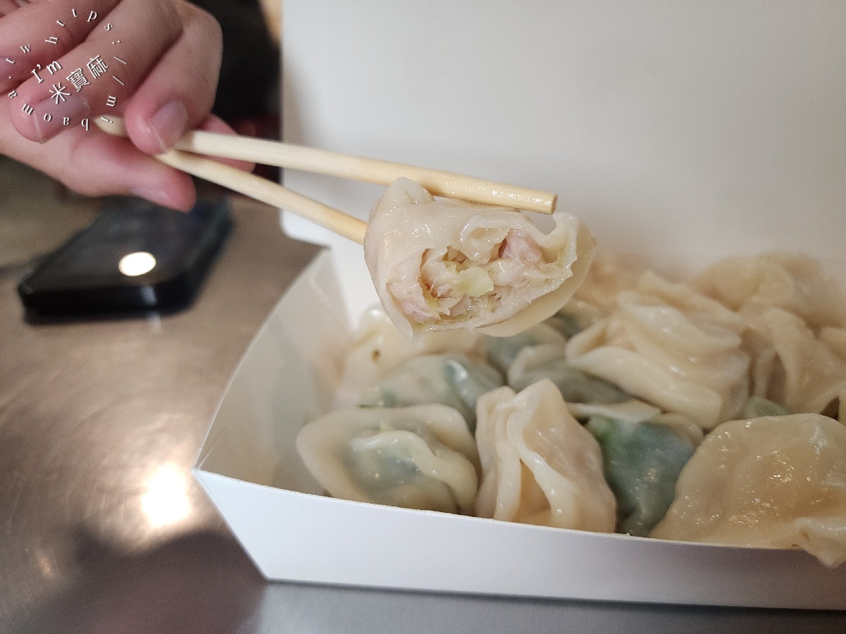 黑豬肉水餃 中和興南店｜興南夜市美食，4元佛心價！手工現包皮薄餡甜，暖胃四神湯、酸辣湯