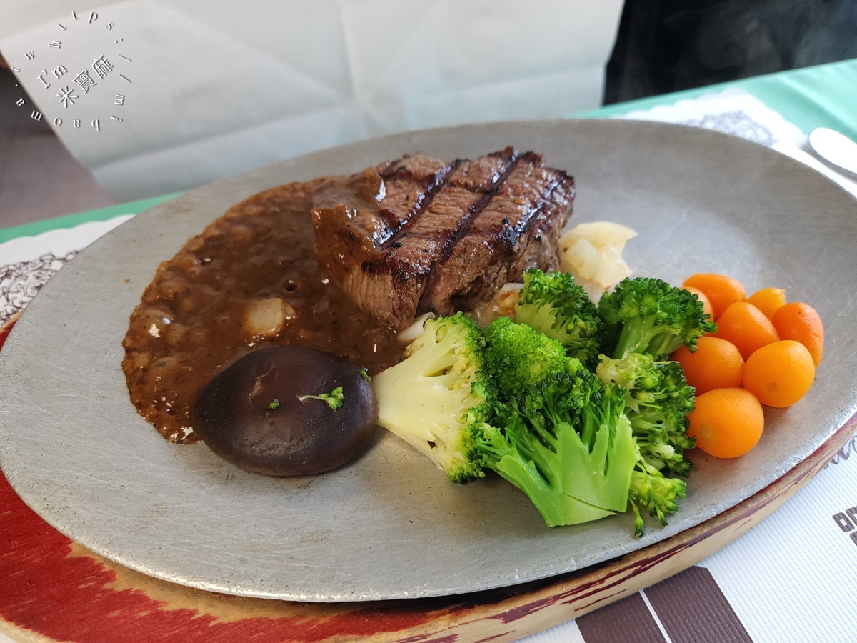 總督西餐廳｜台北東區50年經典老牌牛排！忠孝復興高質感排餐、豐盛自助吧一次滿足