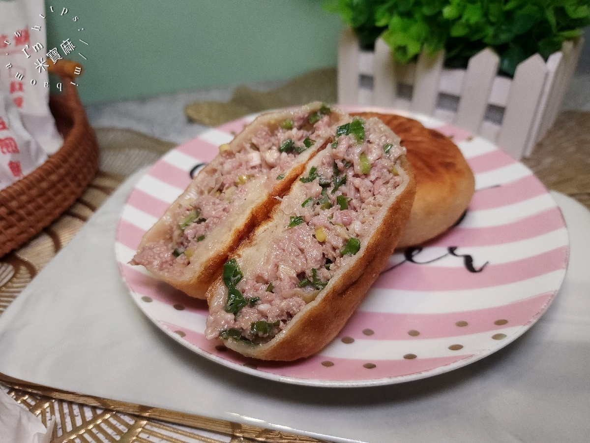 吳記北平餡餅專賣店｜新莊美食，爆汁豬牛肉餡餅、紅豆煎餅銷魂必吃！皮薄餡多在地人狂推！