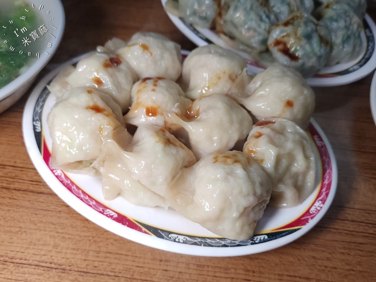 一甲美濃粄條｜永和民生路美食，不只粄條！在地人激推「招牌蒸餃」與超人氣平價宵夜