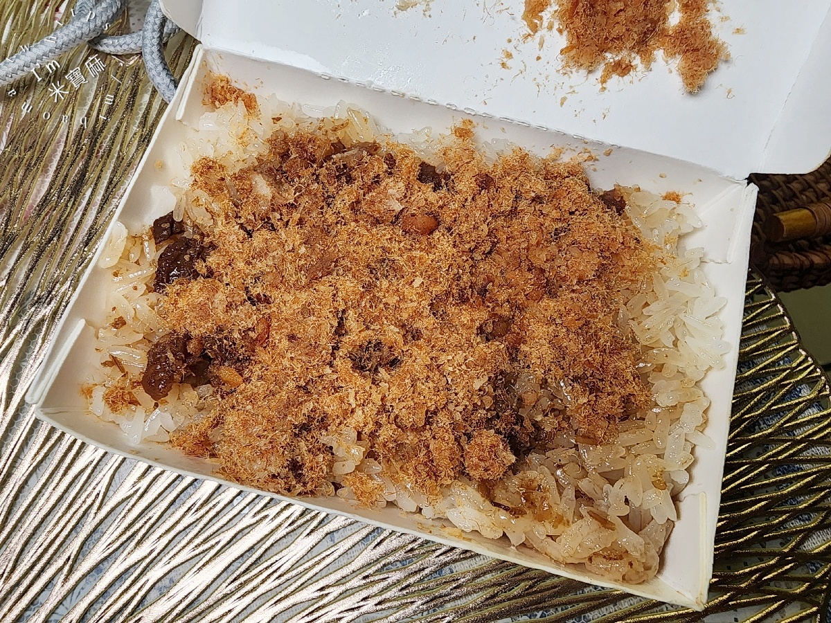 阿承阿翰黑輪攤｜中和光華街深夜食堂：暖心關東煮、古早味米糕，營業至凌晨的在地好滋味