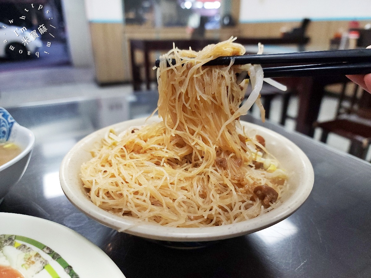 阿承阿翰黑輪攤｜中和光華街深夜食堂：暖心關東煮、古早味米糕，營業至凌晨的在地好滋味