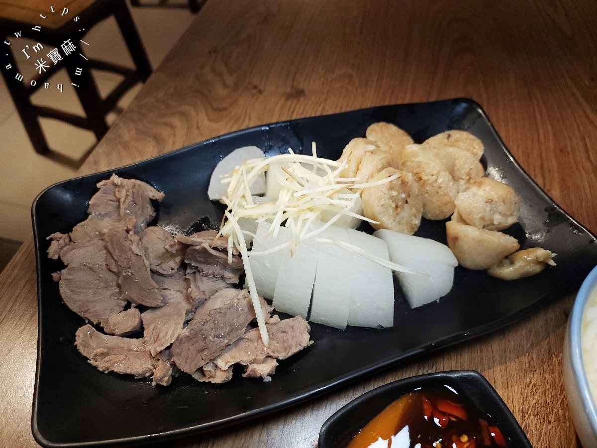 基隆美華大腸圈｜永和美食，50年手作古早味糯米腸、米粉湯、黑白切老店必吃推薦