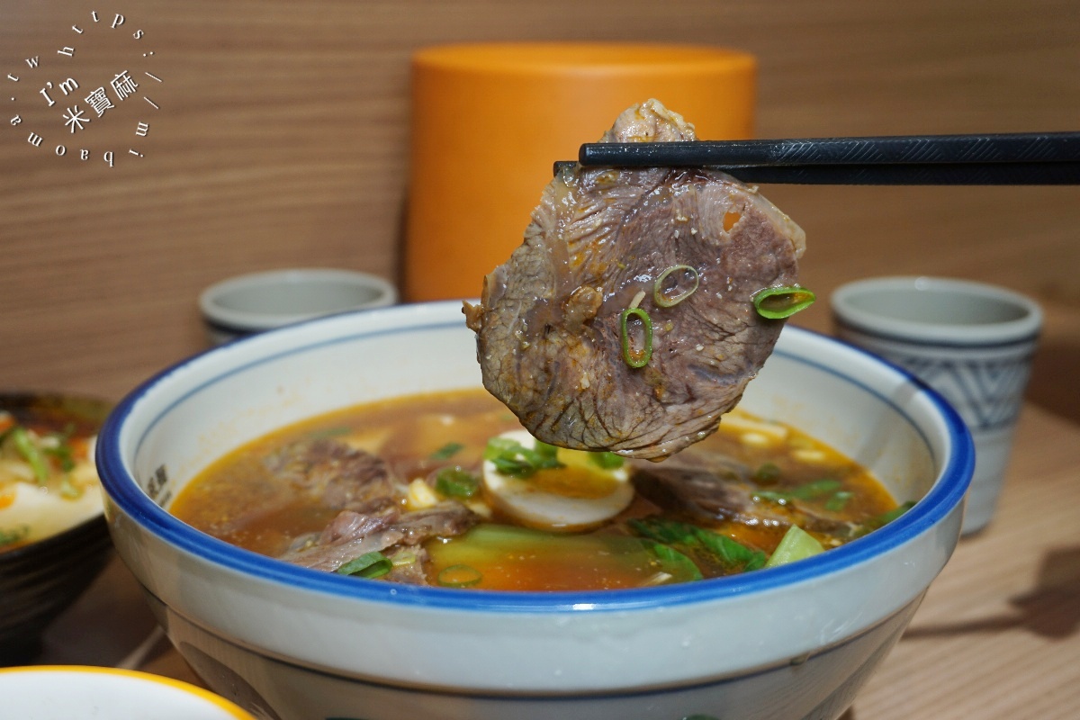 秦朝老碗麵｜中和手扯麵推薦！超Q彈寬版麵、40元小菜隨你疊、飲料無限暢飲，高CP值陝西風味麵食！