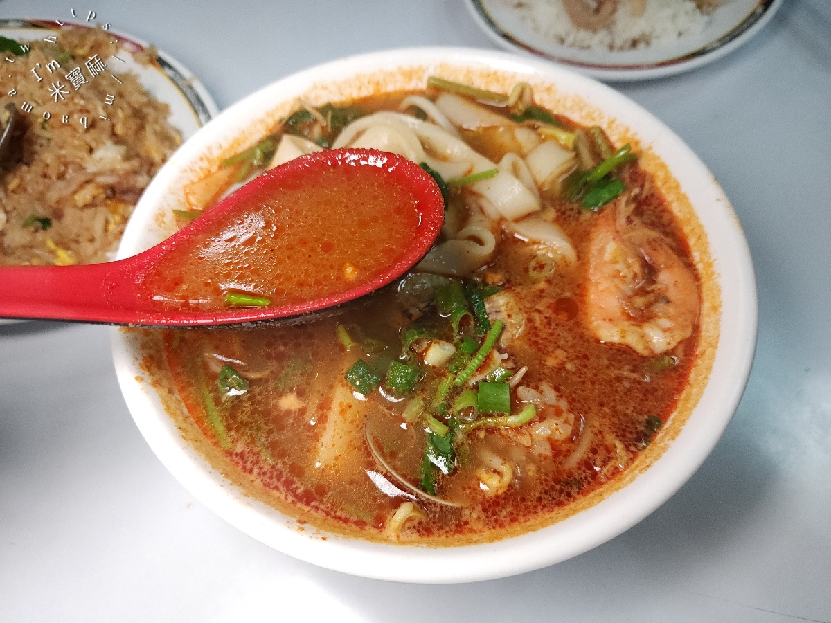 泰式小吃店｜新店美食，正宗泰國闆娘掌廚，平價美味快炒、月亮蝦餅必吃！