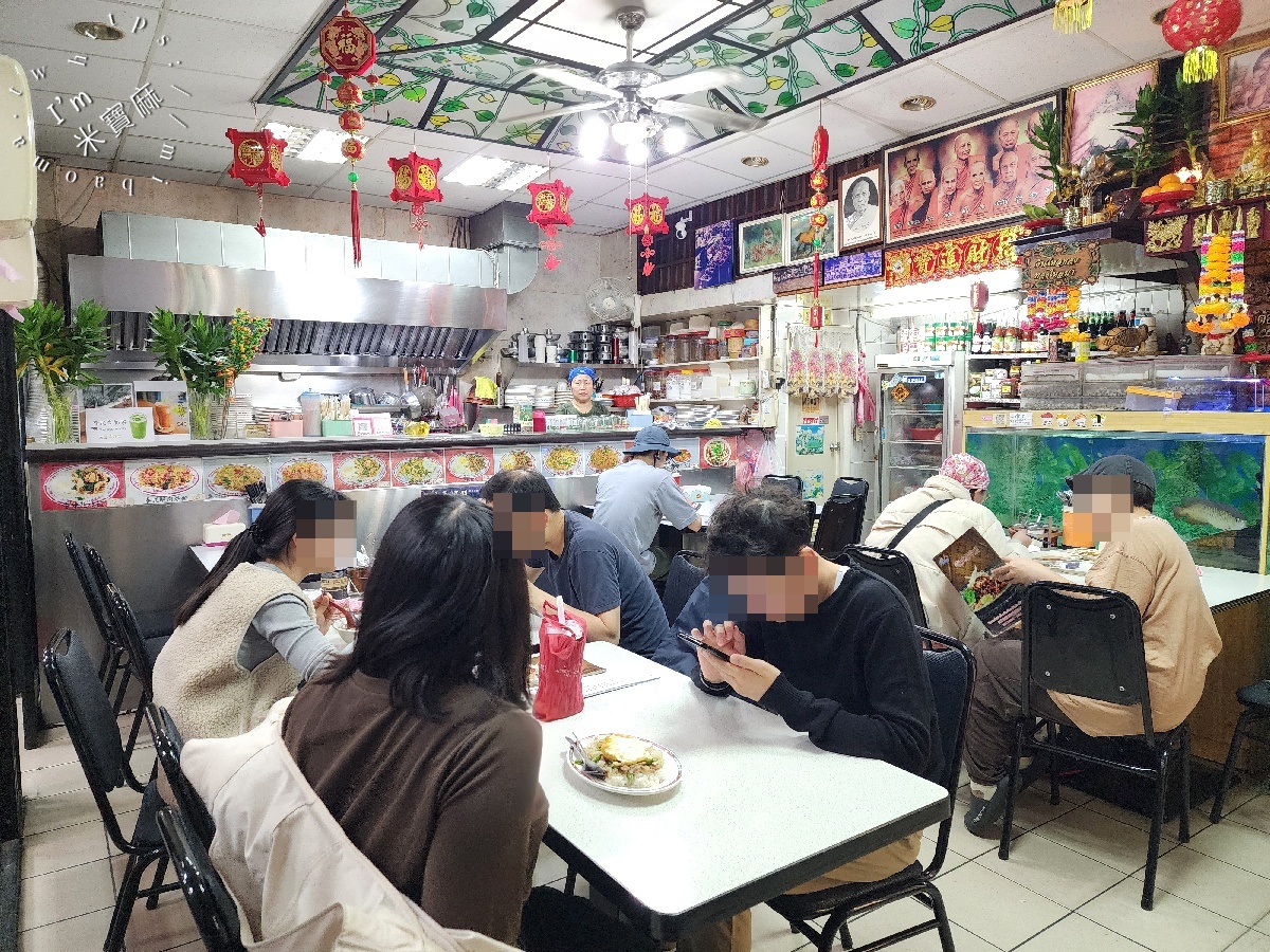 泰式小吃店｜新店美食，正宗泰國闆娘掌廚，平價美味快炒、月亮蝦餅必吃！