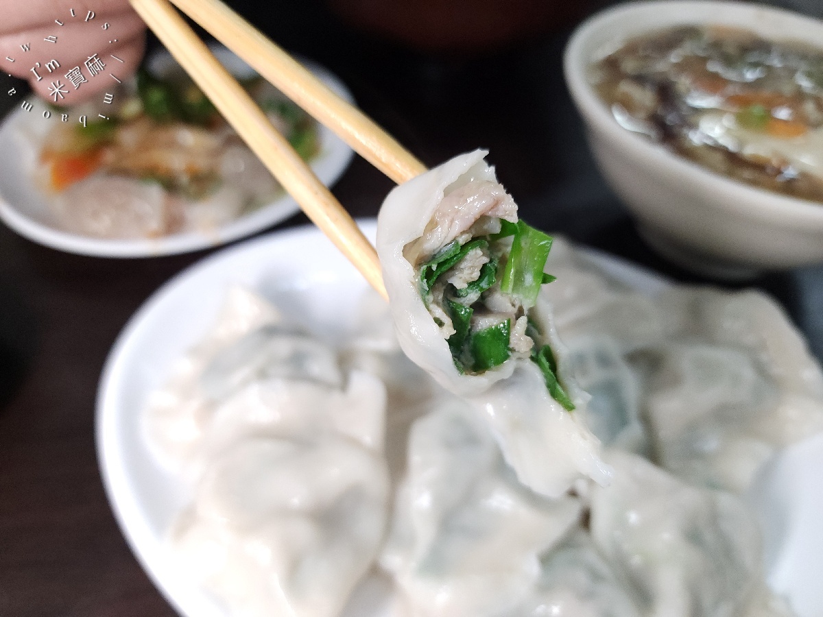 大東北牛肉麵水餃｜板橋美食，新埔民生站高CP值紅燒牛肉麵、爆汁韭菜水餃在地好滋味