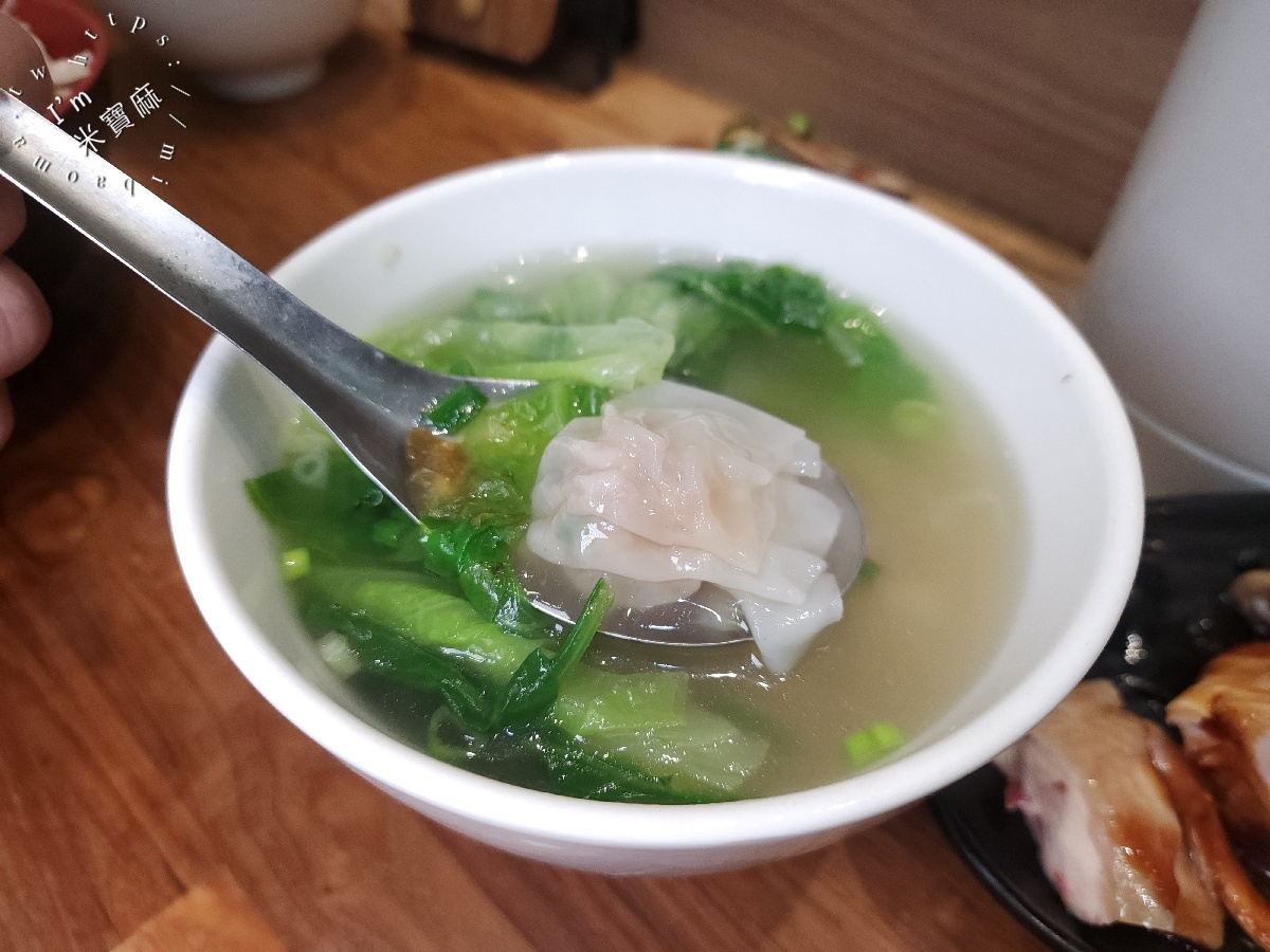 曉紅蔥臺式小吃專門｜永和頂溪排隊美食！必吃雞絲飯、銷魂白斬雞，古早味小吃這樣選！