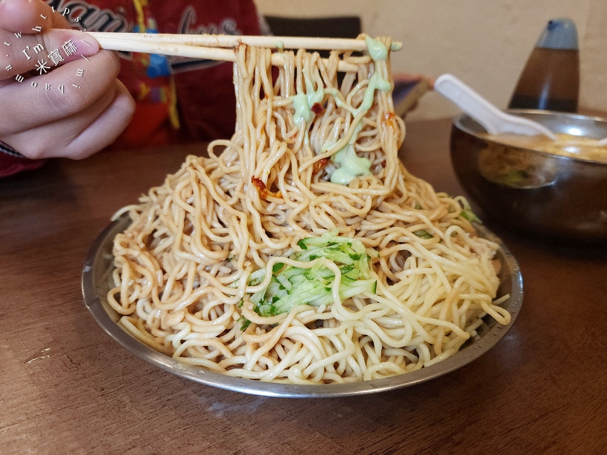 小慧涼麵店｜大安美食，捷運六張犁站必吃！銅板價享受CP值爆棚的麻醬涼麵與料多綜合湯