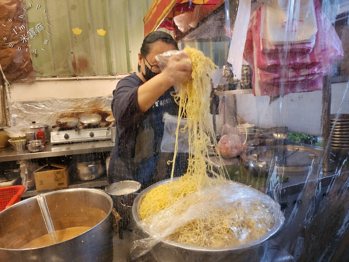 小慧涼麵店｜大安美食，捷運六張犁站必吃！銅板價享受CP值爆棚的麻醬涼麵與料多綜合湯