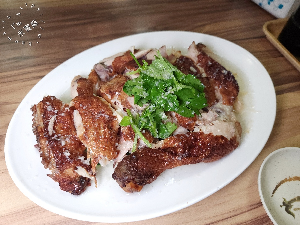 義聚東劉家水餃|永和美食,頂溪站30年老店!必吃山東燒雞、爆汁北方水餃與獨門炸醬麵 義聚東劉家水餃|永和美食,頂溪站30年老店!必吃山東燒雞、爆汁北方水餃與獨門炸醬麵