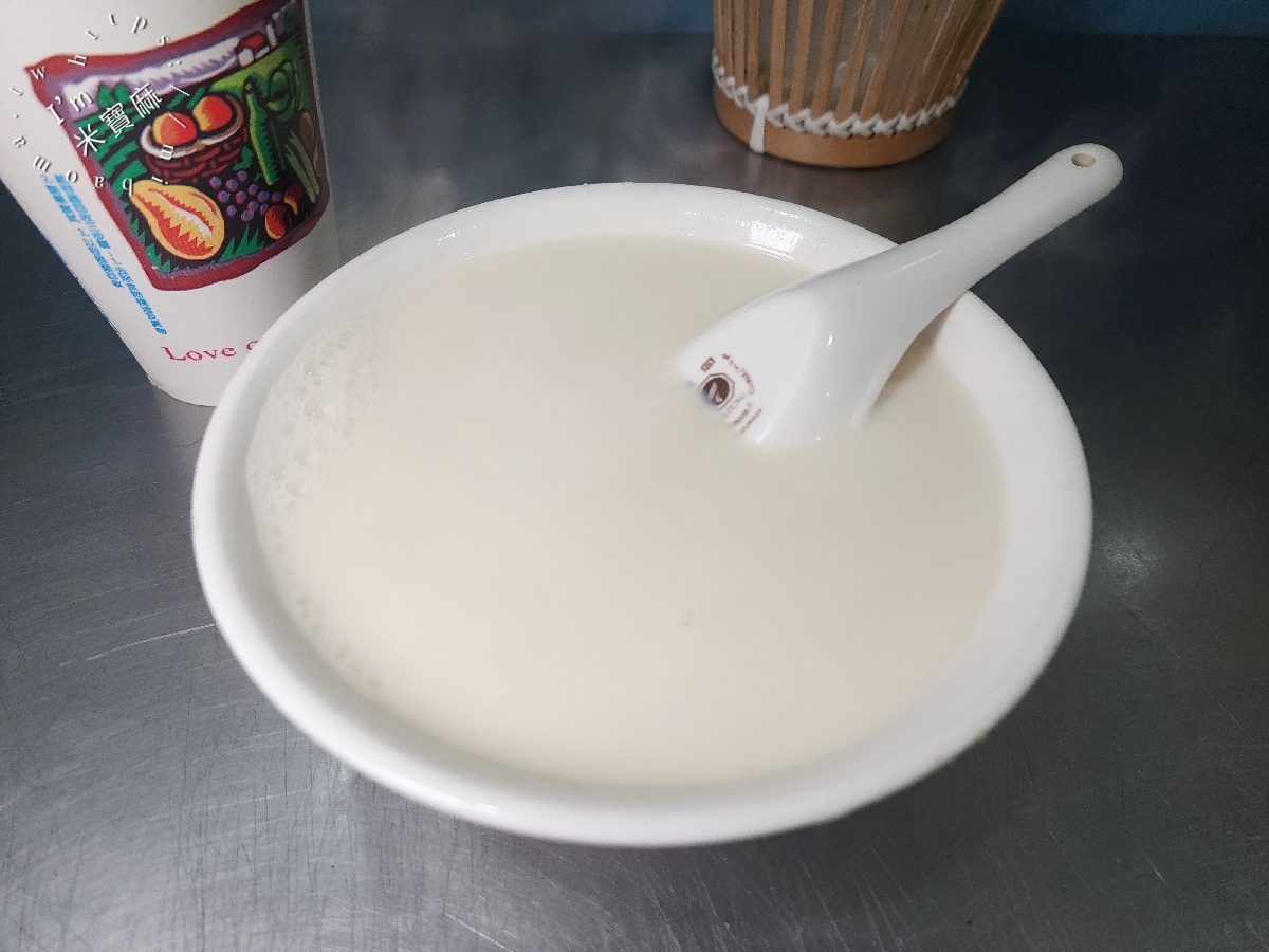 板橋原味豆漿店｜板橋早餐50年老店：巷弄飄香燒餅油條與多元中式早點巡禮