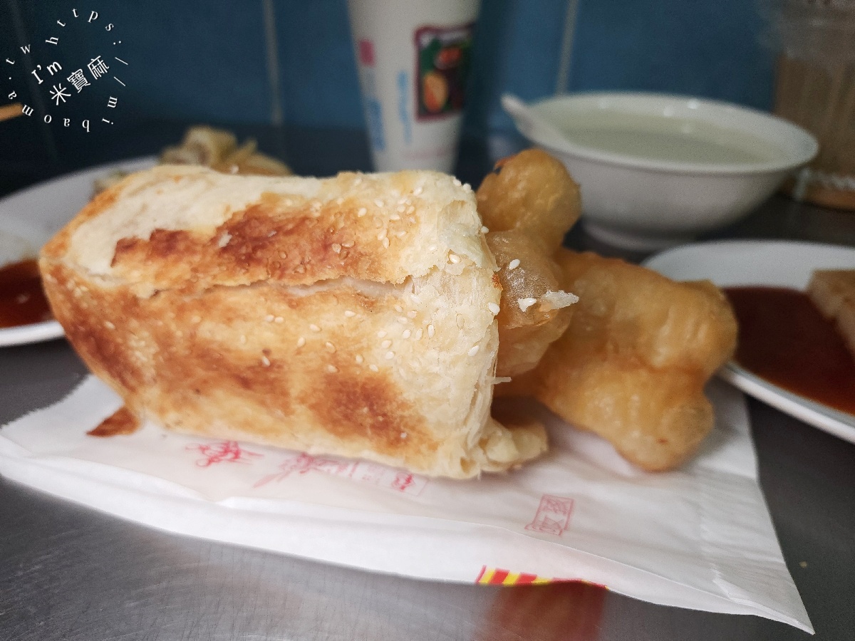 板橋原味豆漿店｜板橋早餐50年老店：巷弄飄香燒餅油條與多元中式早點巡禮