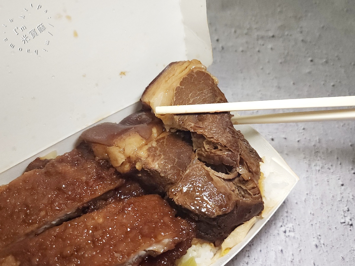 阿奕腿庫飯｜新莊美食，肉量爆擊的腿庫飯與多樣拼盤，肉控天堂報到！