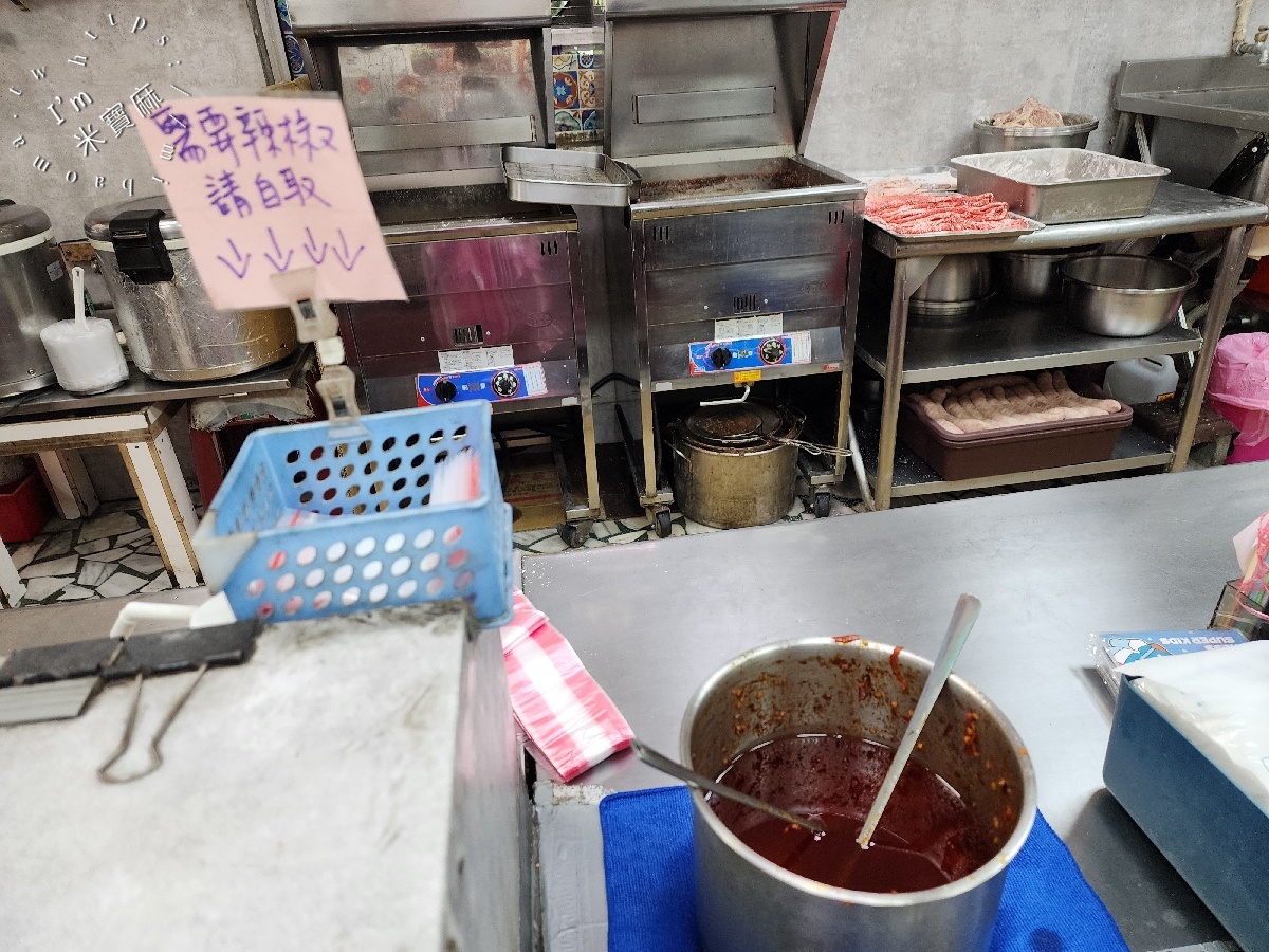 阿奕腿庫飯｜新莊美食，肉量爆擊的腿庫飯與多樣拼盤，肉控天堂報到！