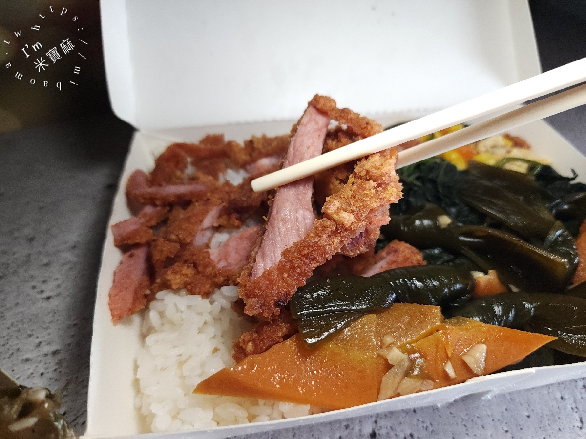 北方便當｜板橋銅板美食，50元起享受三配菜任選，內用還有暖心熱湯！