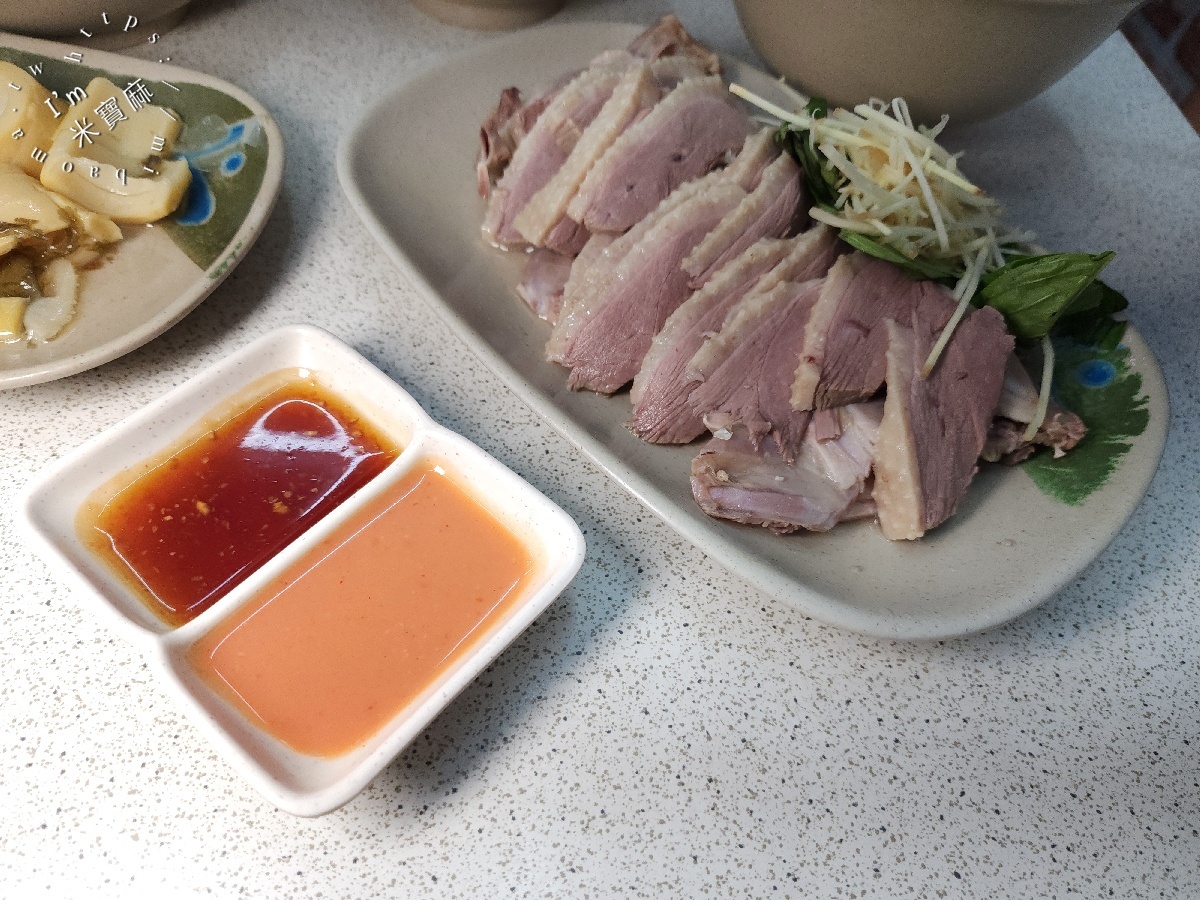 鵝媽媽鵝肉切仔麵｜景美在地必比登美食！必點煙燻鵝肉與Q彈切仔麵，吃過就懂它的厲害