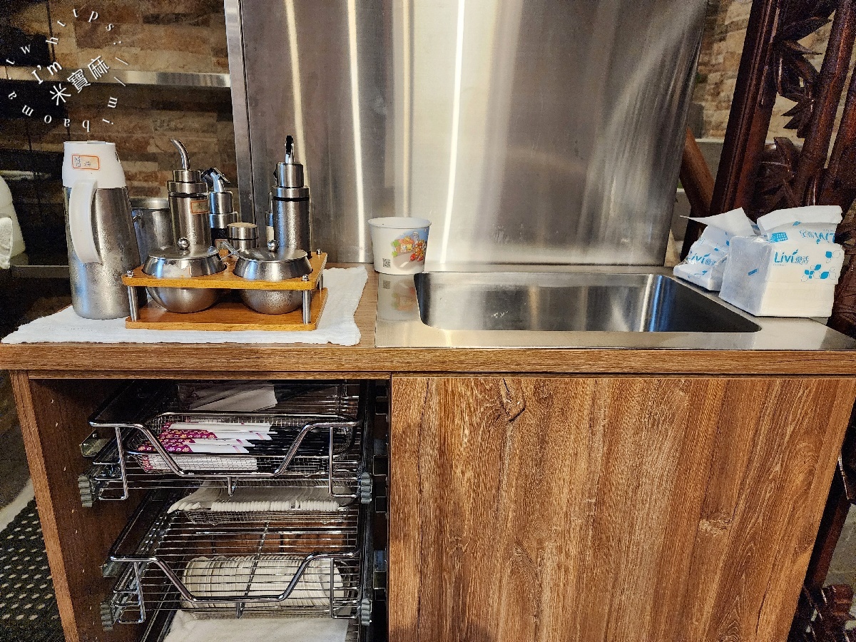 福鼎湯包店|新店美食,媲美鼎泰豐的平價美味!爆汁湯包、特色蒸餃一次滿足 福鼎湯包店|新店美食,媲美鼎泰豐的平價美味!爆汁湯包、特色蒸餃一次滿足