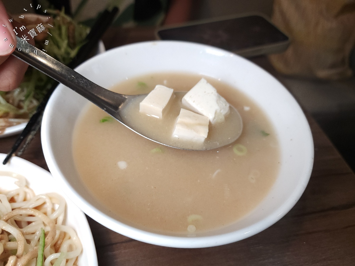 金香豬腳涼麵｜台北中山區涼麵，豬腳控必訪！涼麵、滷肉飯、湯品全包辦，捷運行天宮站人氣小吃