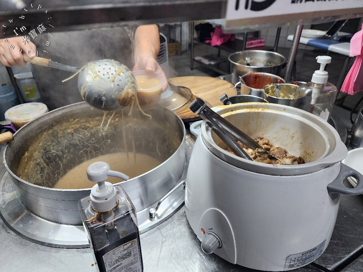 九叔公臭豆腐麵線｜新店美食，在地老饕激推！酥脆臭豆腐、大腸麵線絕配，捷運大坪林站必吃小吃