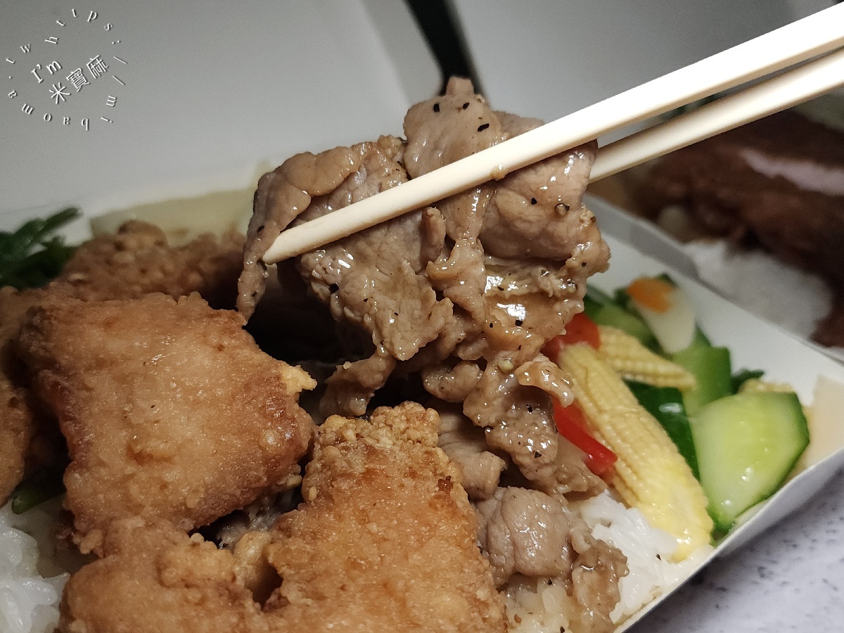 巧福便當｜台北城中市場必吃！招牌飯、炸排骨，多樣配菜讓你飽足一整天