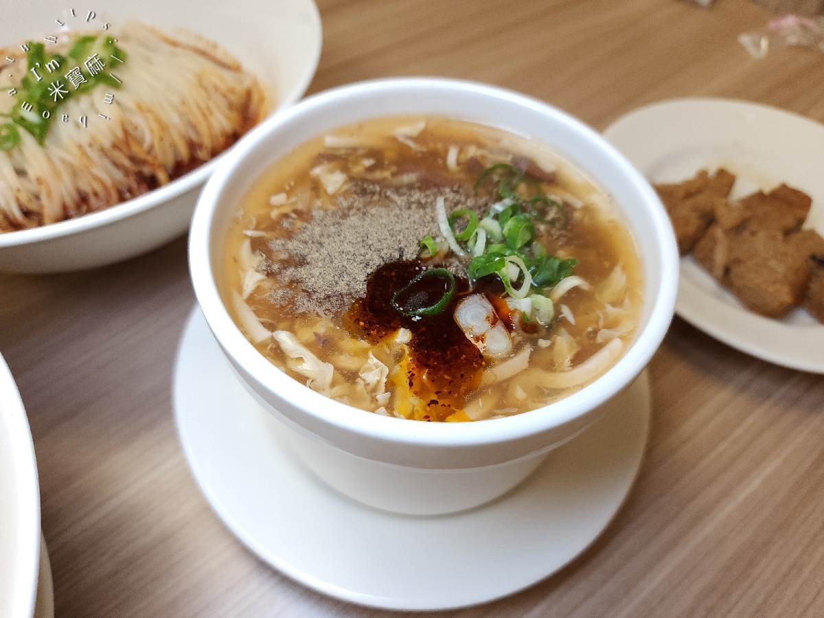 三碗公炒飯｜土城美食，前鼎泰豐師傅的手藝！不只排骨炒飯，多樣麵點小菜