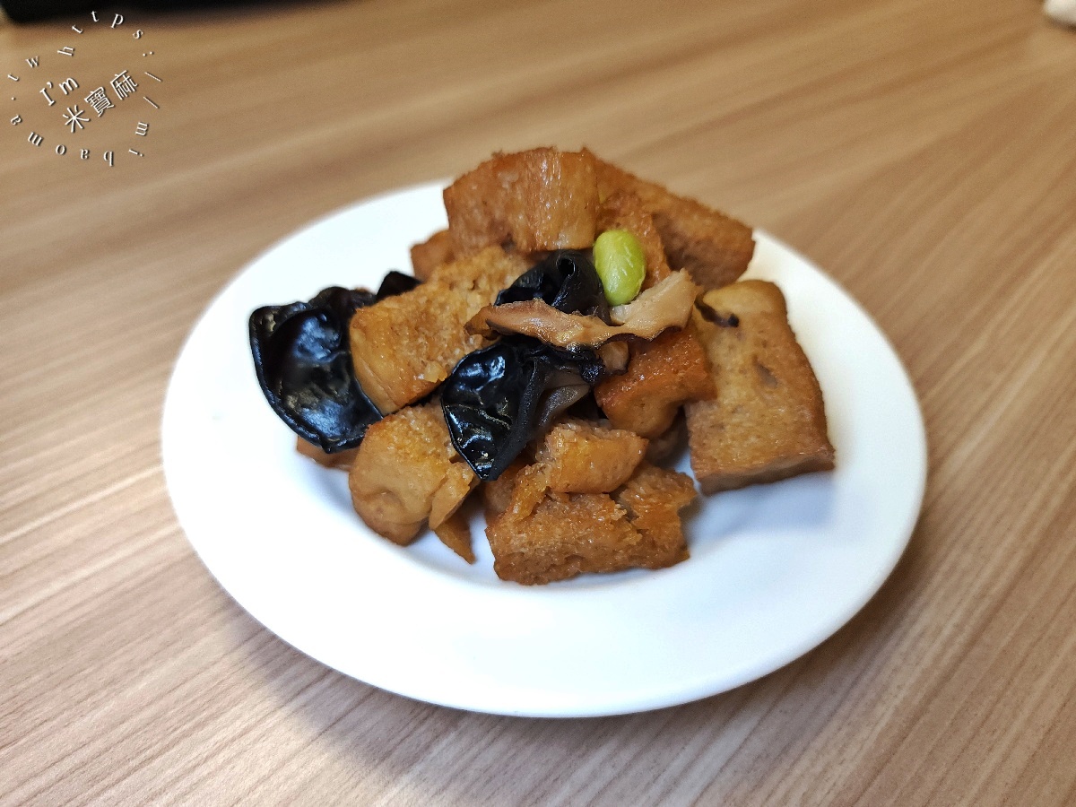 三碗公炒飯｜土城美食，前鼎泰豐師傅的手藝！不只排骨炒飯，多樣麵點小菜
