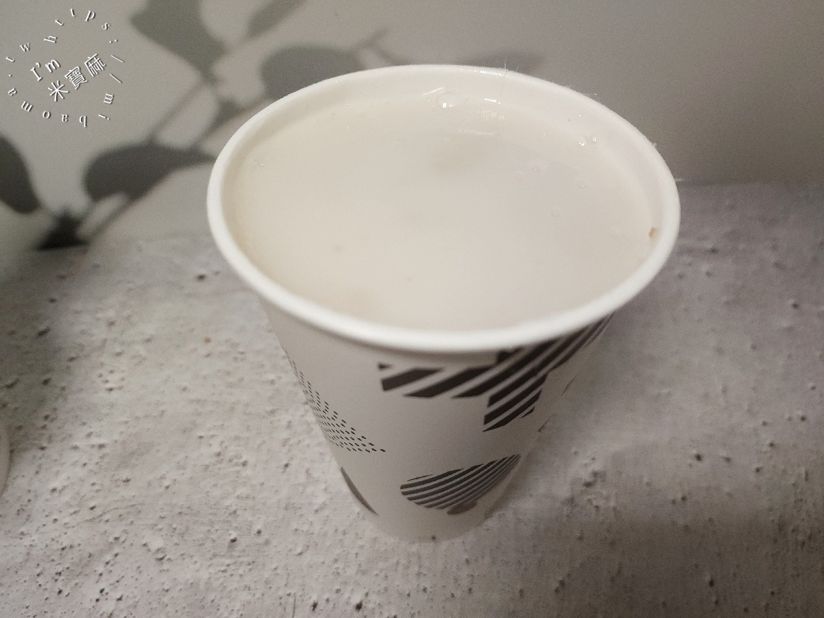 魚媽薏仁露專賣店｜板橋府中甜點推薦，薏仁露綿密細緻、燒仙草料多滿足！