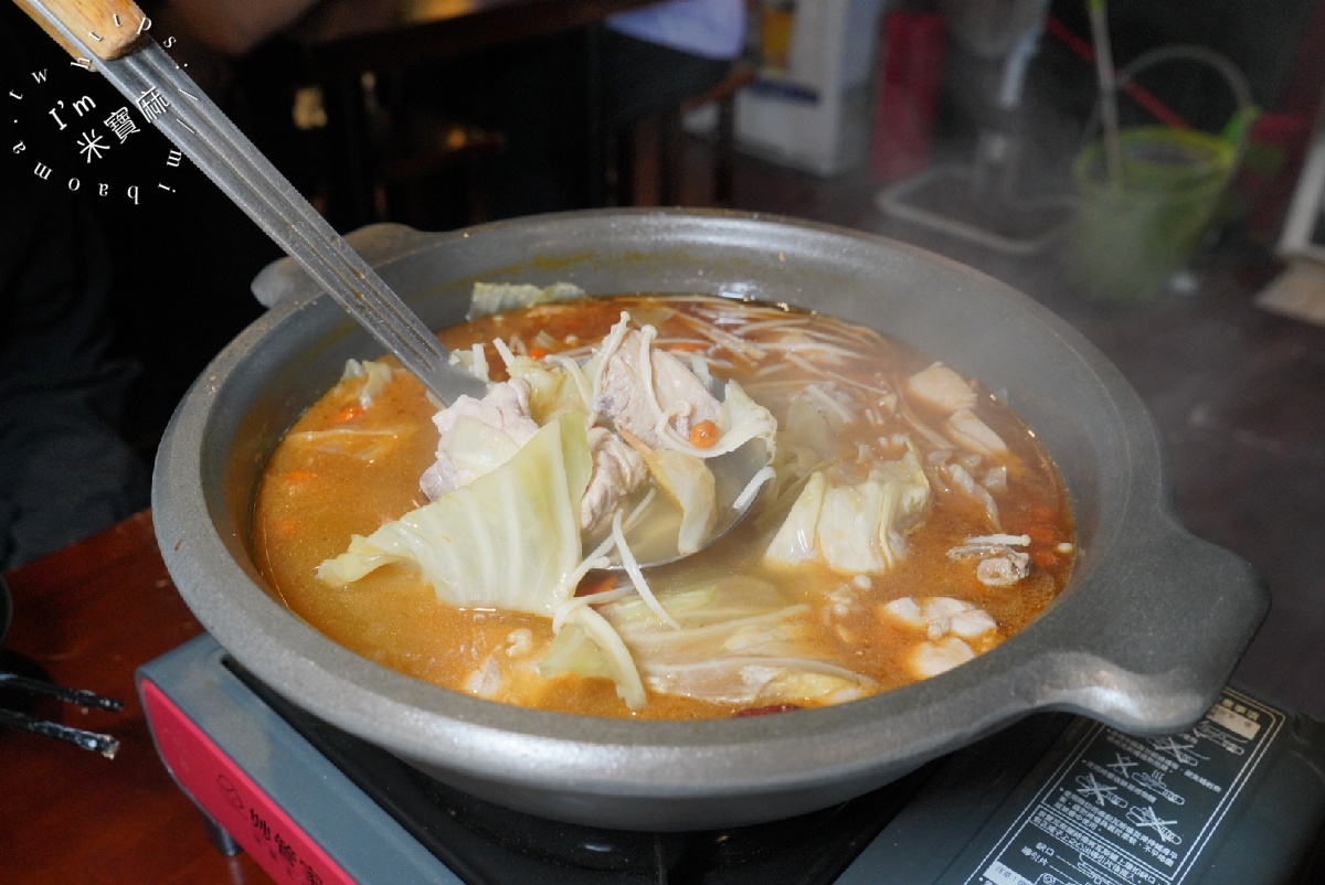 雞老闆桶仔雞｜士林美食推薦，聚餐歡唱KTV免費，當月壽星再加碼送生啤酒！