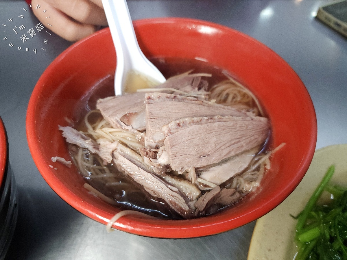 好吃當歸鴨｜樂華夜市美食，暖心湯頭與銷魂鴨肉，百元平價享受