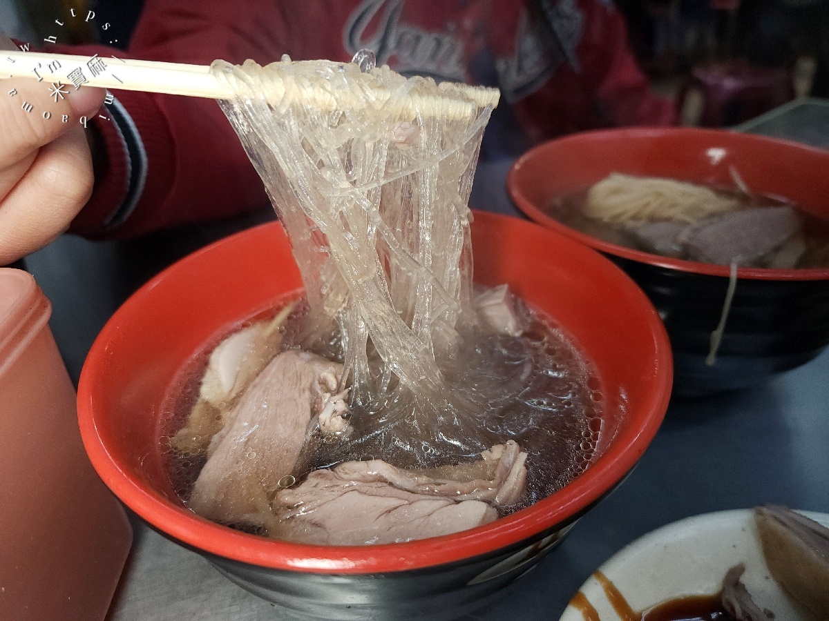 好吃當歸鴨｜樂華夜市美食，暖心湯頭與銷魂鴨肉，百元平價享受