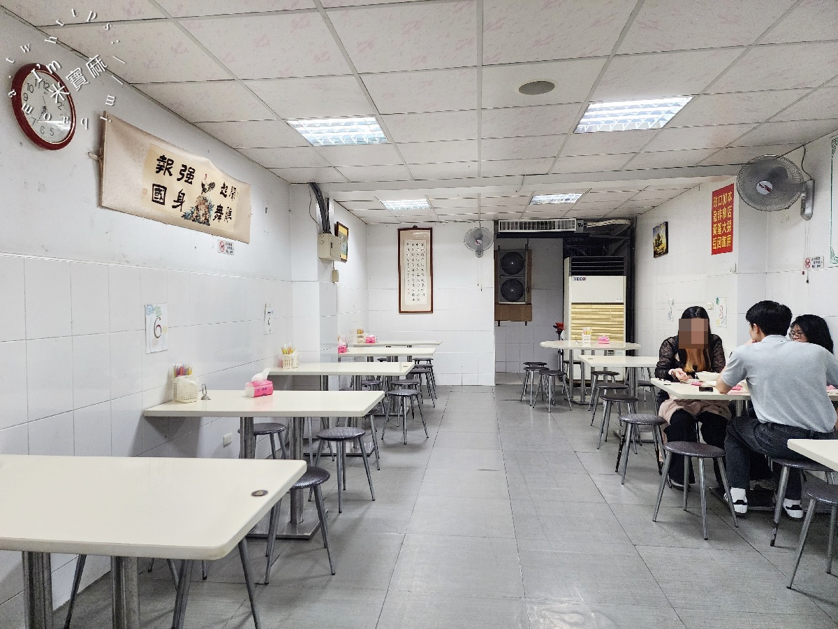 家香豆漿店｜信義區早餐，酥香燒餅油條、爆汁小籠包，在地人也愛的吳興街排隊美食