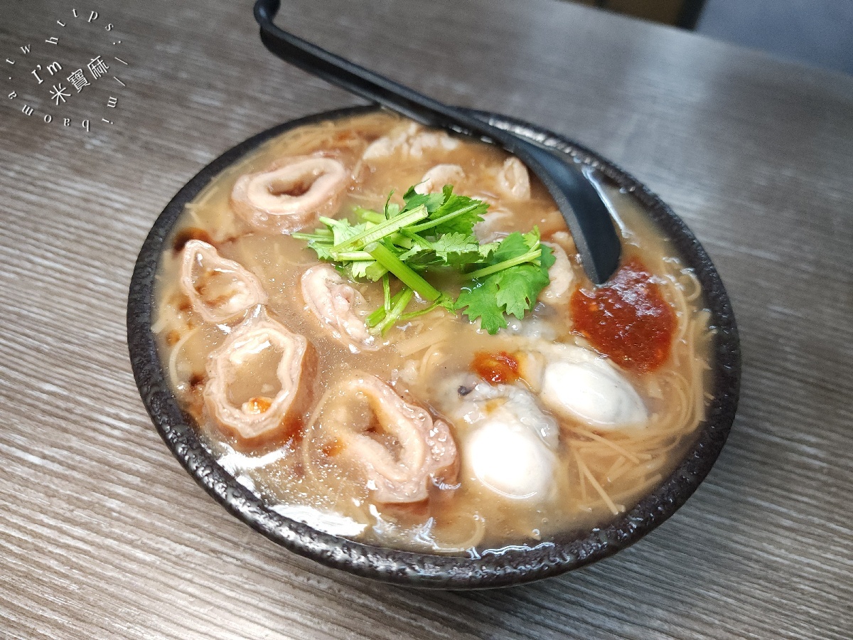家有兩寶 麵線臭豆腐｜永和必吃人氣小吃！爆漿臭豆腐與綜合麵線的味蕾饗宴