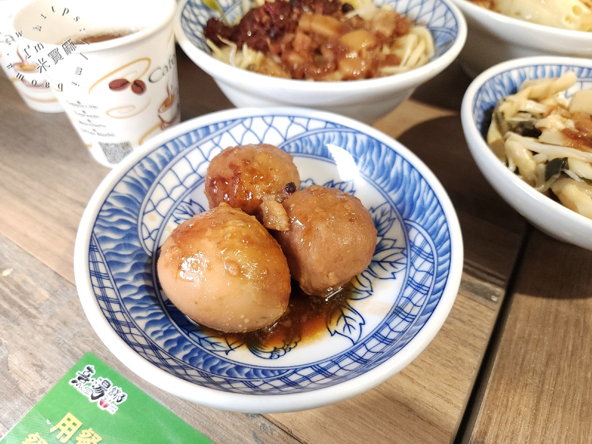 熹湯舖子｜萬華人氣雞湯專賣！剝皮辣椒、香菇雞湯必嚐，近龍山寺站的暖心美食