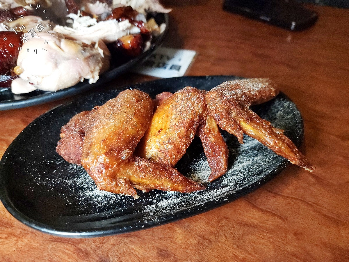 雞老闆桶仔雞景美店｜在地人激推！超值優惠與免費KTV，讓你吃飽唱翻天！