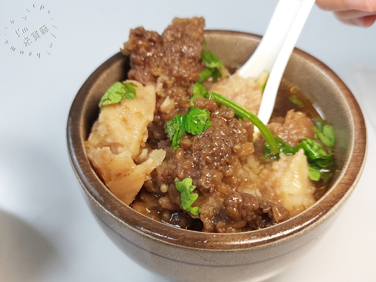 哥弟筒仔米糕｜永和美食，30年老店必吃筒仔米糕、排骨酥湯，從小吃到大的老味道！